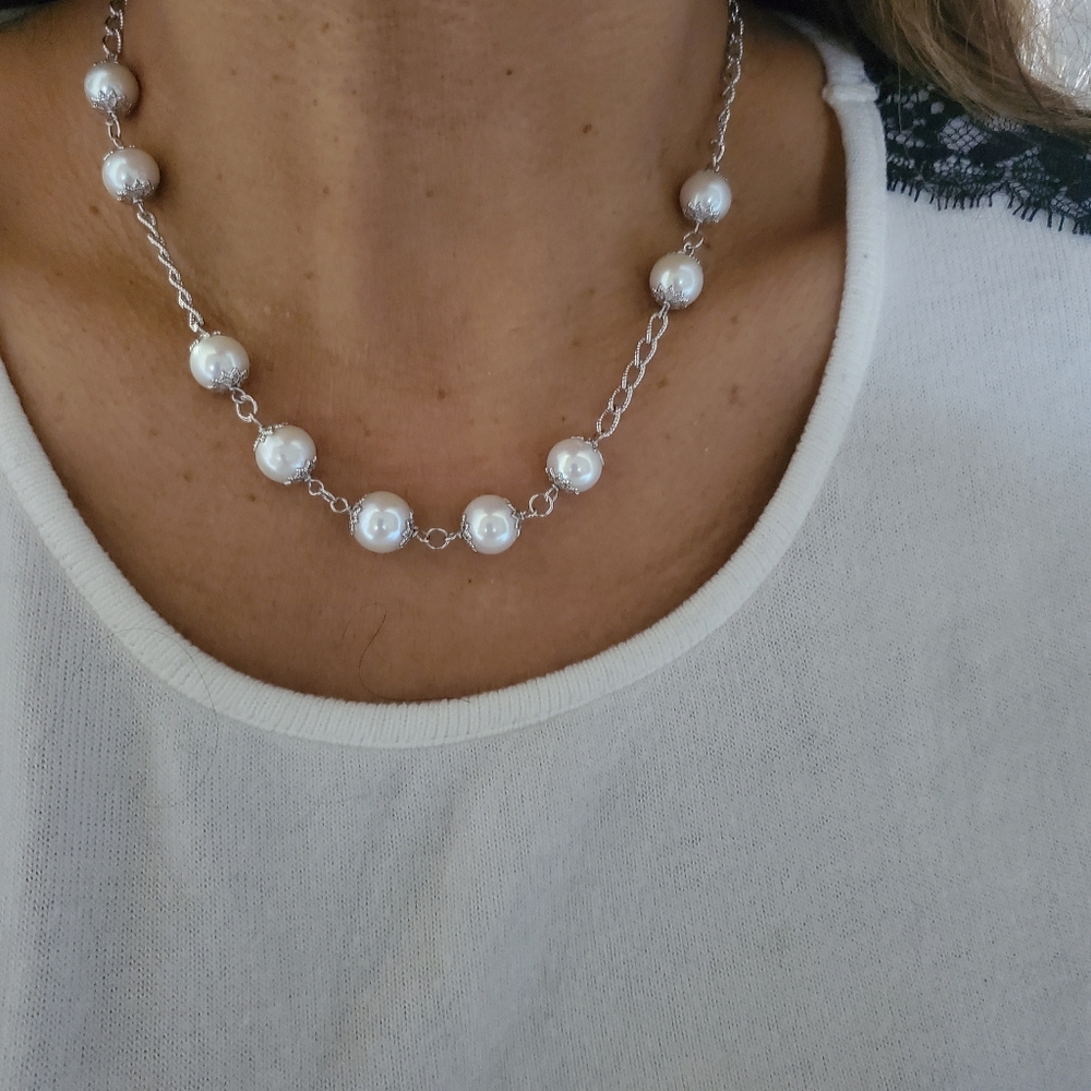 Fresh water pearls necklace